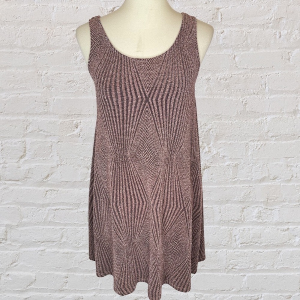 Everly brand new with tags… rose shimmery stretchy fun little dress